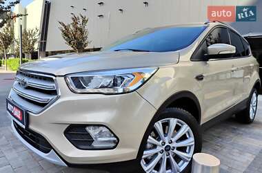 Позашляховик / Кросовер Ford Escape 2016 в Києві