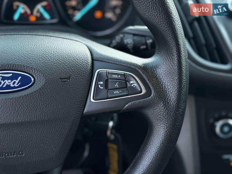 Внедорожник / Кроссовер Ford Escape 2017 в Житомире