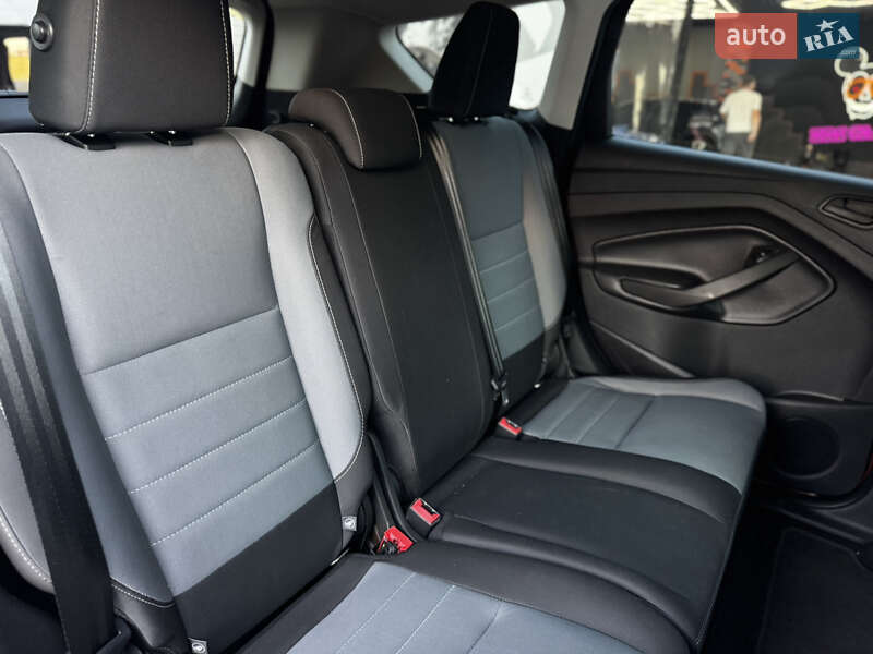 Внедорожник / Кроссовер Ford Escape 2017 в Житомире