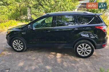 Внедорожник / Кроссовер Ford Escape 2017 в 