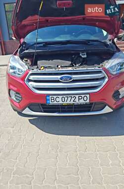 Позашляховик / Кросовер Ford Escape 2016 в Львові