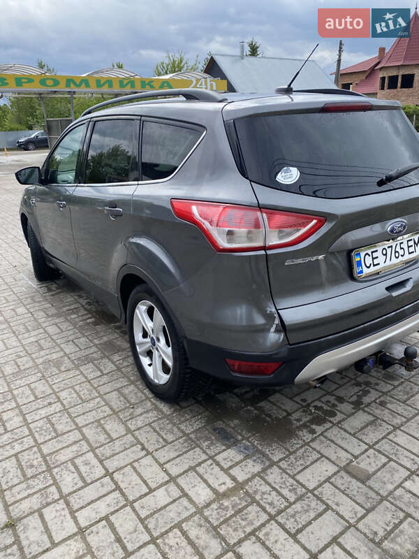 Внедорожник / Кроссовер Ford Escape 2014 в Черновцах