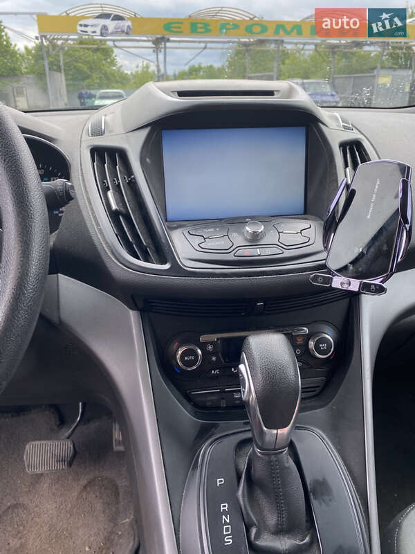 Внедорожник / Кроссовер Ford Escape 2014 в Черновцах