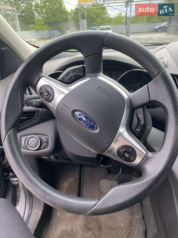 Внедорожник / Кроссовер Ford Escape 2014 в Черновцах
