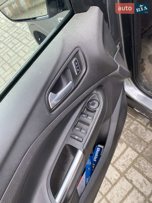Внедорожник / Кроссовер Ford Escape 2014 в Черновцах
