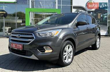Внедорожник / Кроссовер Ford Escape 2018 в 