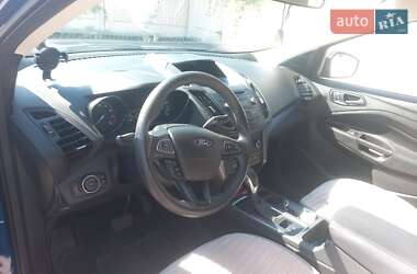 Внедорожник / Кроссовер Ford Escape 2017 в 