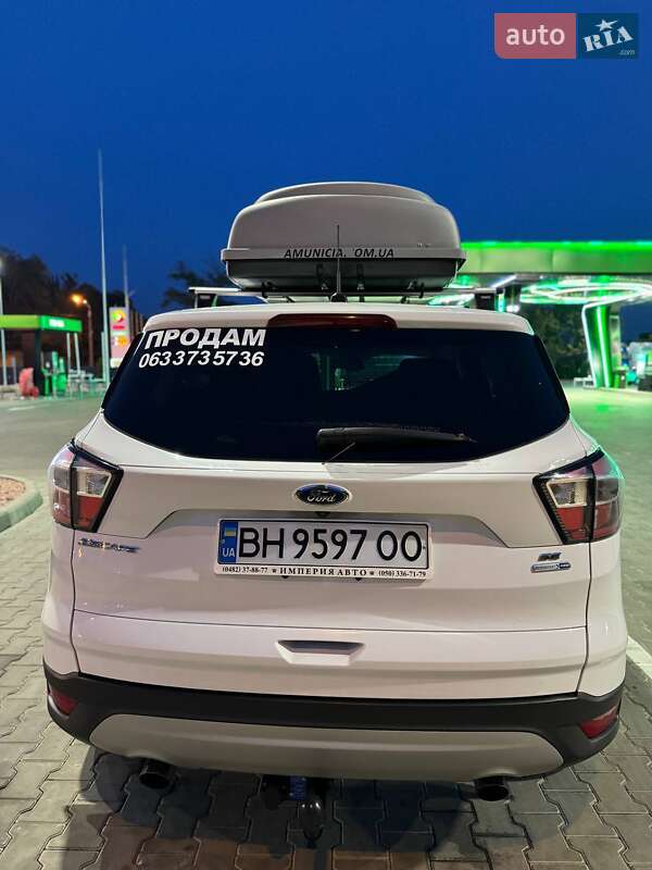 Внедорожник / Кроссовер Ford Escape 2017 в Одессе