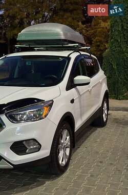 Внедорожник / Кроссовер Ford Escape 2017 в Одессе