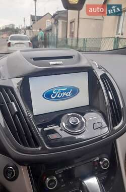 Внедорожник / Кроссовер Ford Escape 2013 в 