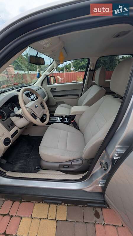 Внедорожник / Кроссовер Ford Escape 2010 в Львове