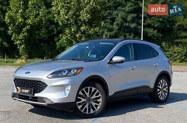 Внедорожник / Кроссовер Ford Escape 2019 в 