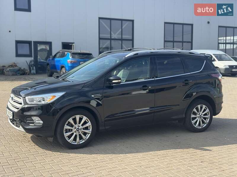 Внедорожник / Кроссовер Ford Escape 2018 в Ровно