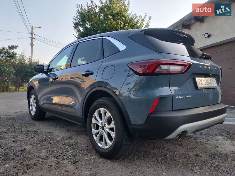 Позашляховик / Кросовер Ford Escape 2023 в Золочеві