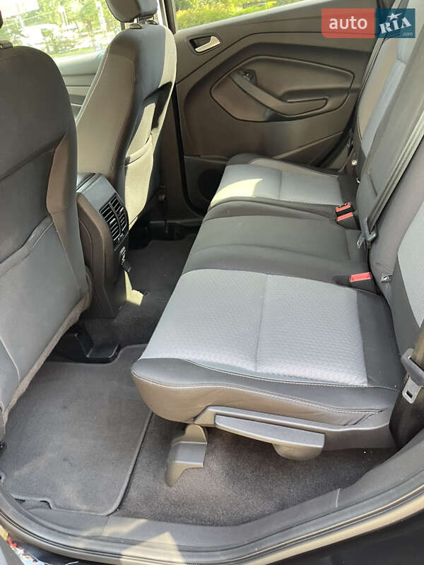 Внедорожник / Кроссовер Ford Escape 2017 в Тернополе
