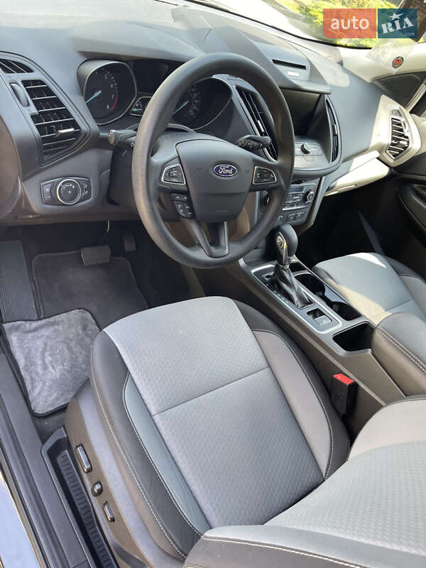Внедорожник / Кроссовер Ford Escape 2017 в Тернополе