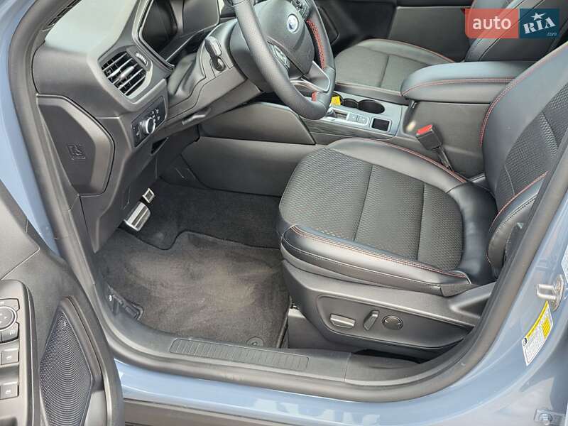 Внедорожник / Кроссовер Ford Escape 2024 в Кривом Роге