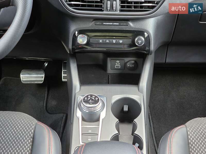 Внедорожник / Кроссовер Ford Escape 2024 в Кривом Роге