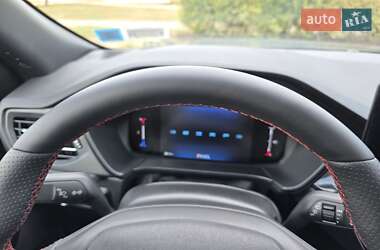 Внедорожник / Кроссовер Ford Escape 2024 в 