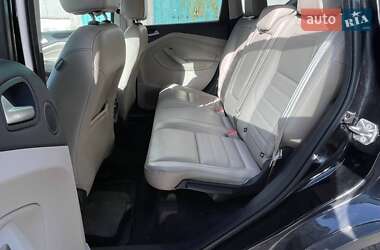 Позашляховик / Кросовер Ford Escape 2016 в 
