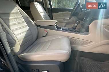 Позашляховик / Кросовер Ford Escape 2016 в 
