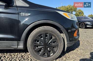 Внедорожник / Кроссовер Ford Escape 2017 в 