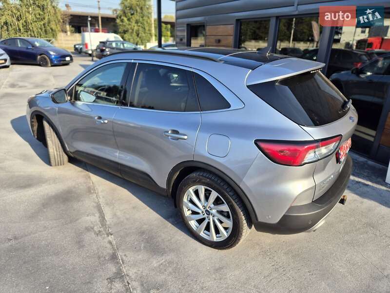 Позашляховик / Кросовер Ford Escape 2021 в Рівному