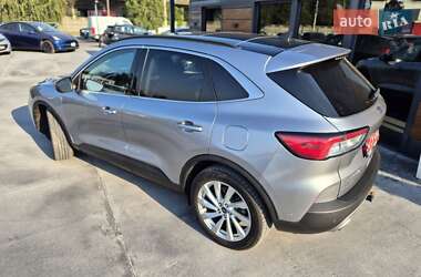 Внедорожник / Кроссовер Ford Escape 2021 в 