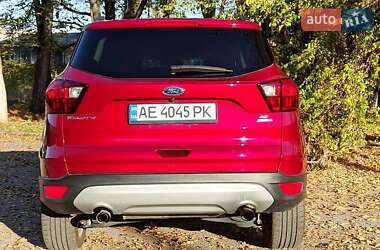 Внедорожник / Кроссовер Ford Escape 2019 в 