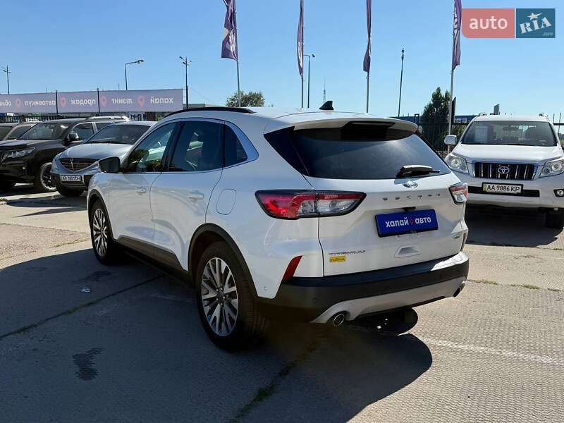 Внедорожник / Кроссовер Ford Escape 2020 в Киеве