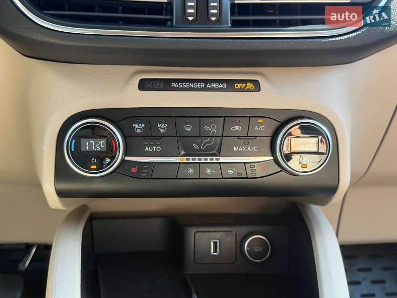 Внедорожник / Кроссовер Ford Escape 2020 в Киеве