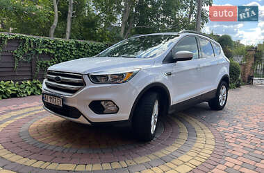 Внедорожник / Кроссовер Ford Escape 2018 в Киеве