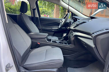 Внедорожник / Кроссовер Ford Escape 2018 в 