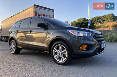 Внедорожник / Кроссовер Ford Escape 2018 в 