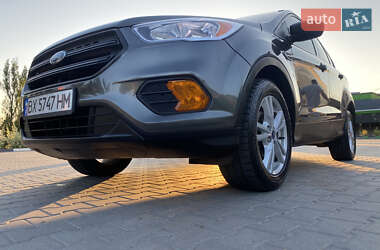 Внедорожник / Кроссовер Ford Escape 2018 в 