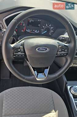 Внедорожник / Кроссовер Ford Escape 2022 в 
