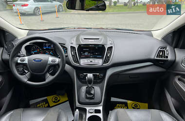 Внедорожник / Кроссовер Ford Escape 2014 в 