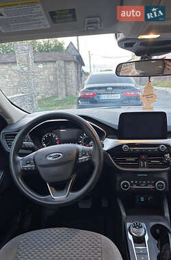 Внедорожник / Кроссовер Ford Escape 2020 в 