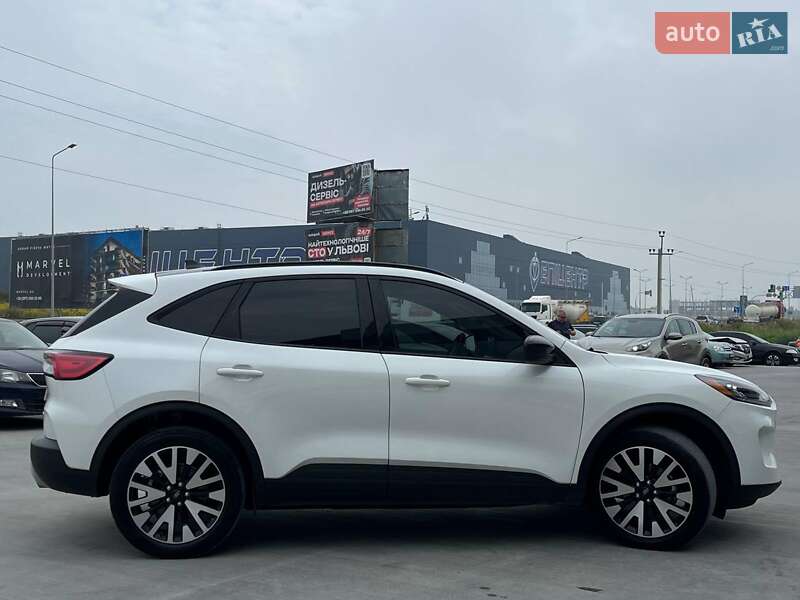 Внедорожник / Кроссовер Ford Escape 2020 в Львове