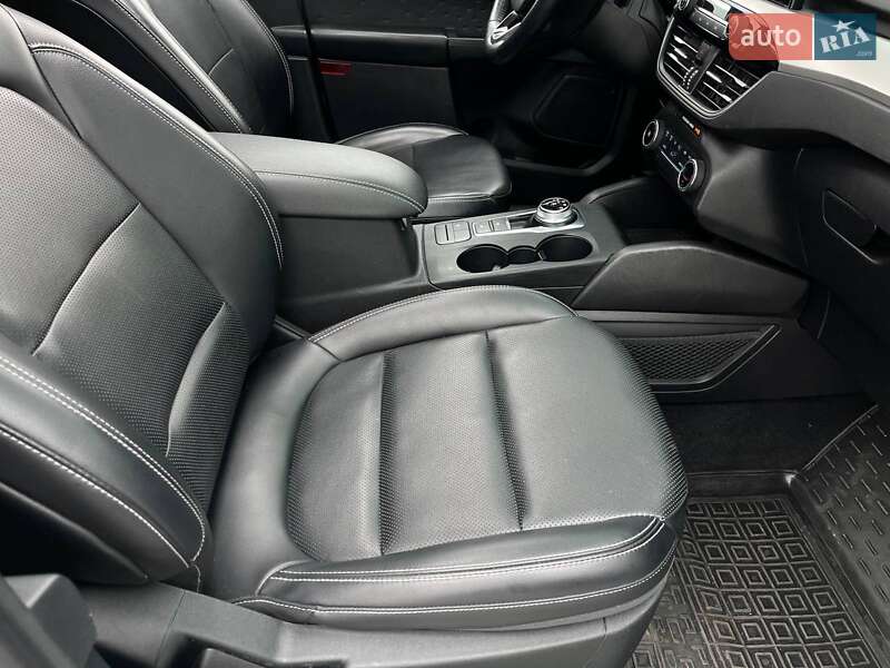 Внедорожник / Кроссовер Ford Escape 2020 в Львове