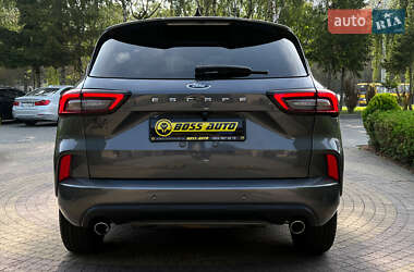 Внедорожник / Кроссовер Ford Escape 2023 в 
