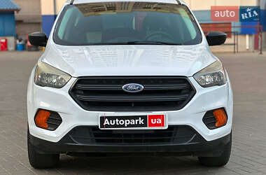 Внедорожник / Кроссовер Ford Escape 2017 в 