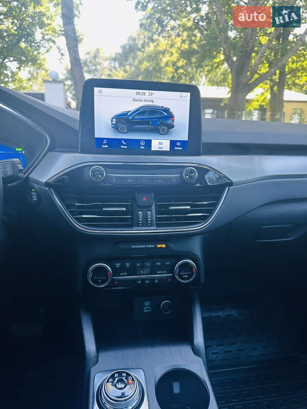 Внедорожник / Кроссовер Ford Escape 2021 в Киеве