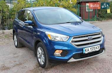 Внедорожник / Кроссовер Ford Escape 2016 в 