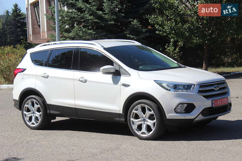 Внедорожник / Кроссовер Ford Escape 2019 в 