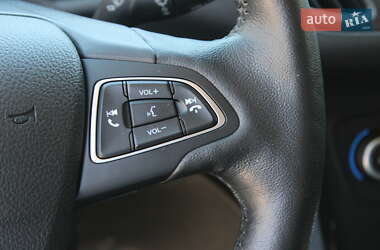Внедорожник / Кроссовер Ford Escape 2019 в 