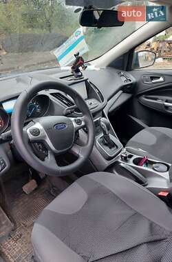 Внедорожник / Кроссовер Ford Escape 2013 в 