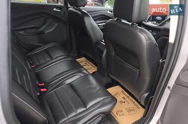 Внедорожник / Кроссовер Ford Escape 2017 в 