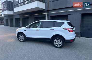 Внедорожник / Кроссовер Ford Escape 2016 в 
