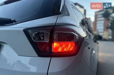 Внедорожник / Кроссовер Ford Escape 2016 в 